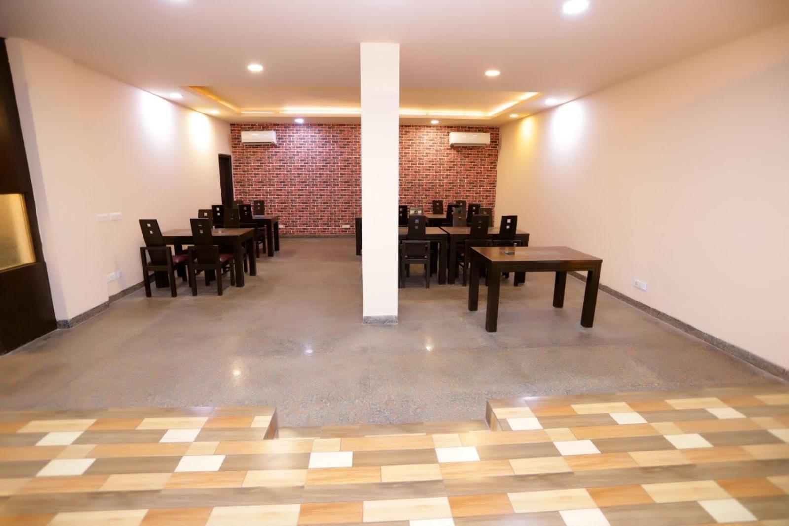 Hotel Mvr Stay By Admire Inn 诺伊达 外观 照片
