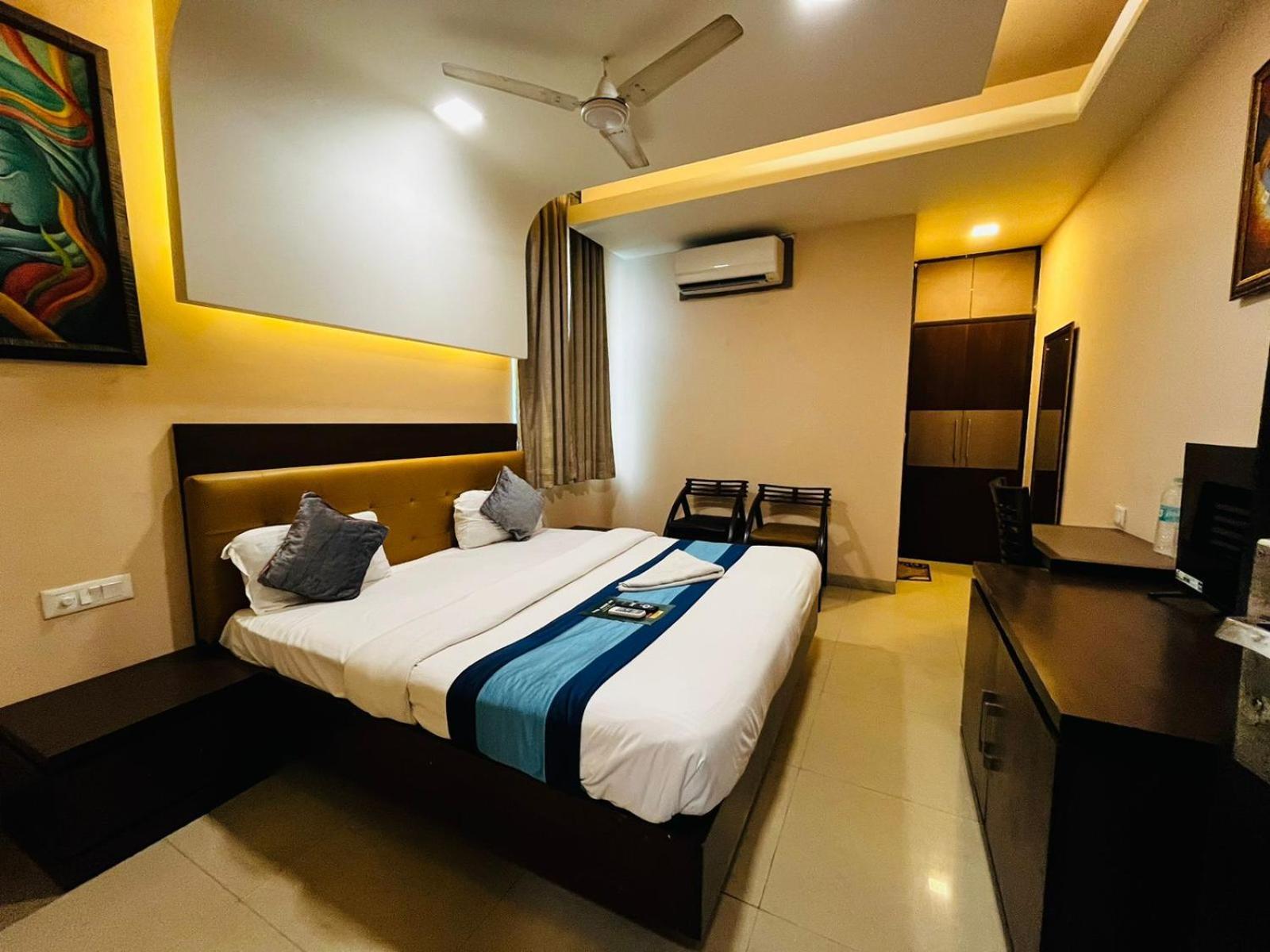 Hotel Mvr Stay By Admire Inn 诺伊达 外观 照片